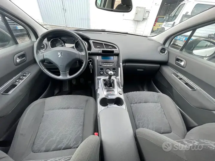 Peugeot 3008 2012 photo 2