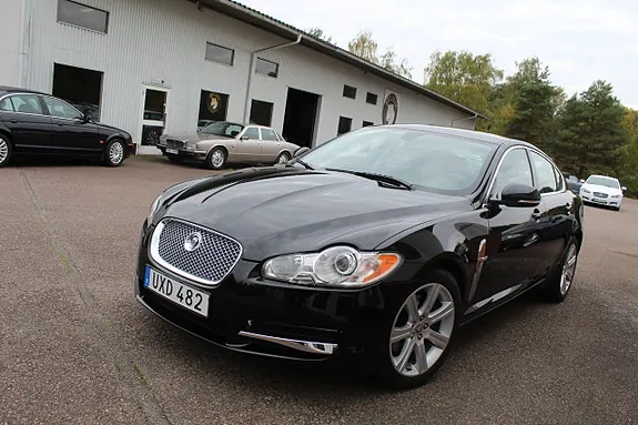 Jaguar Xf 2011 photo 4