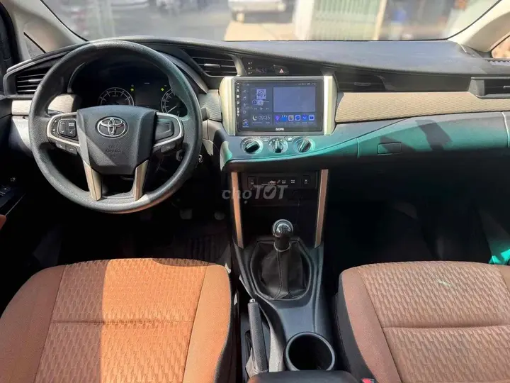 Toyota Innova 2018 photo 4