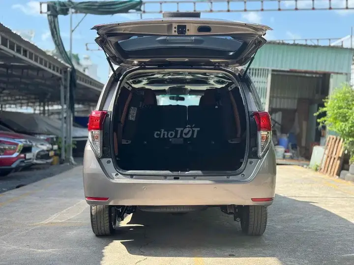 Toyota Innova 2018 photo 2