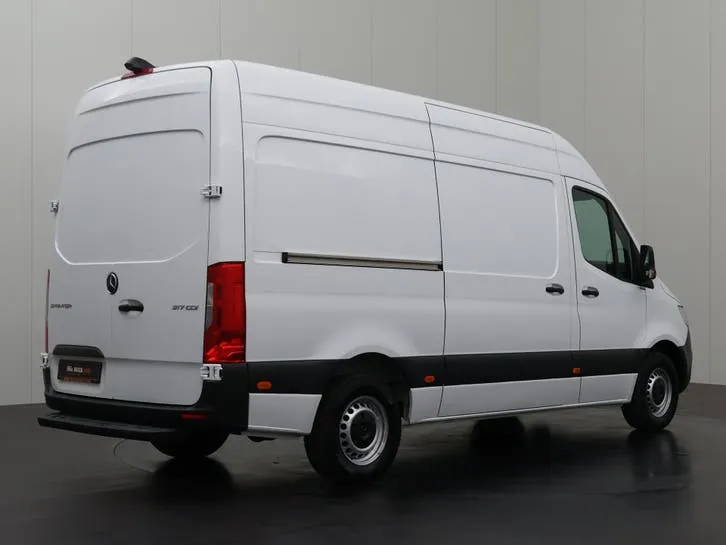 Mercedes-Benz Sprinter 2022 photo 2