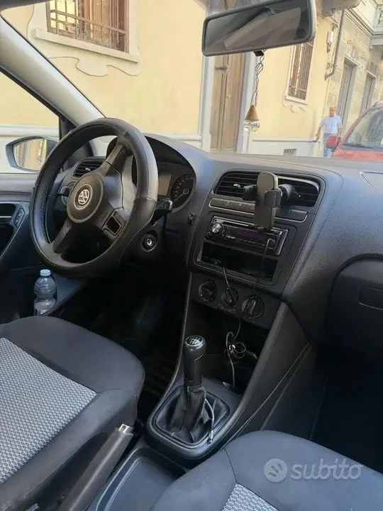 Volkswagen Polo 2009 photo 5