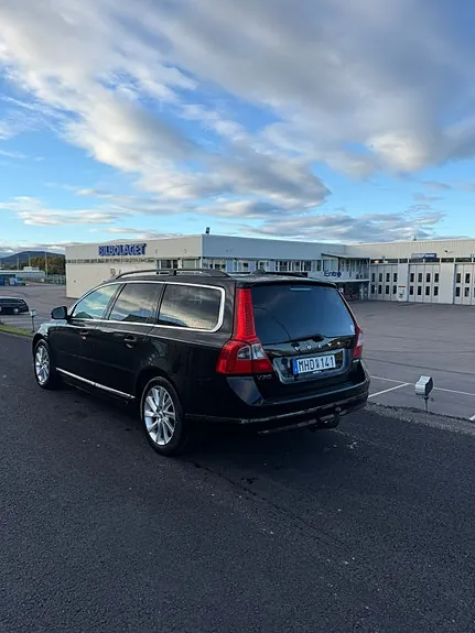 Volvo V70 2012 photo 3