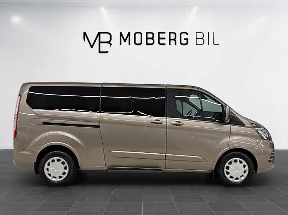 Ford Custom Tourneo 2023 photo 3