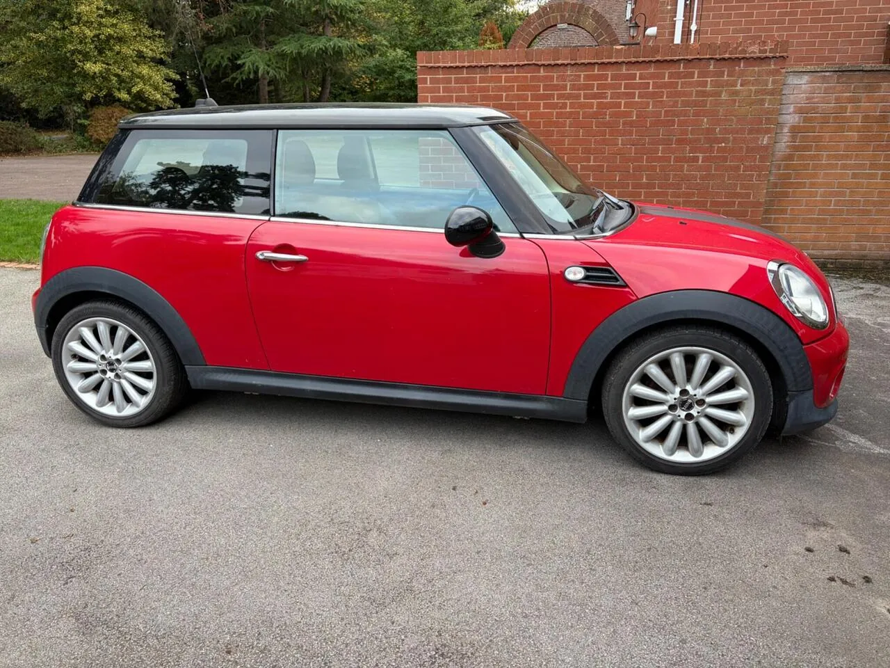 Mini Hatch 2011 photo 4