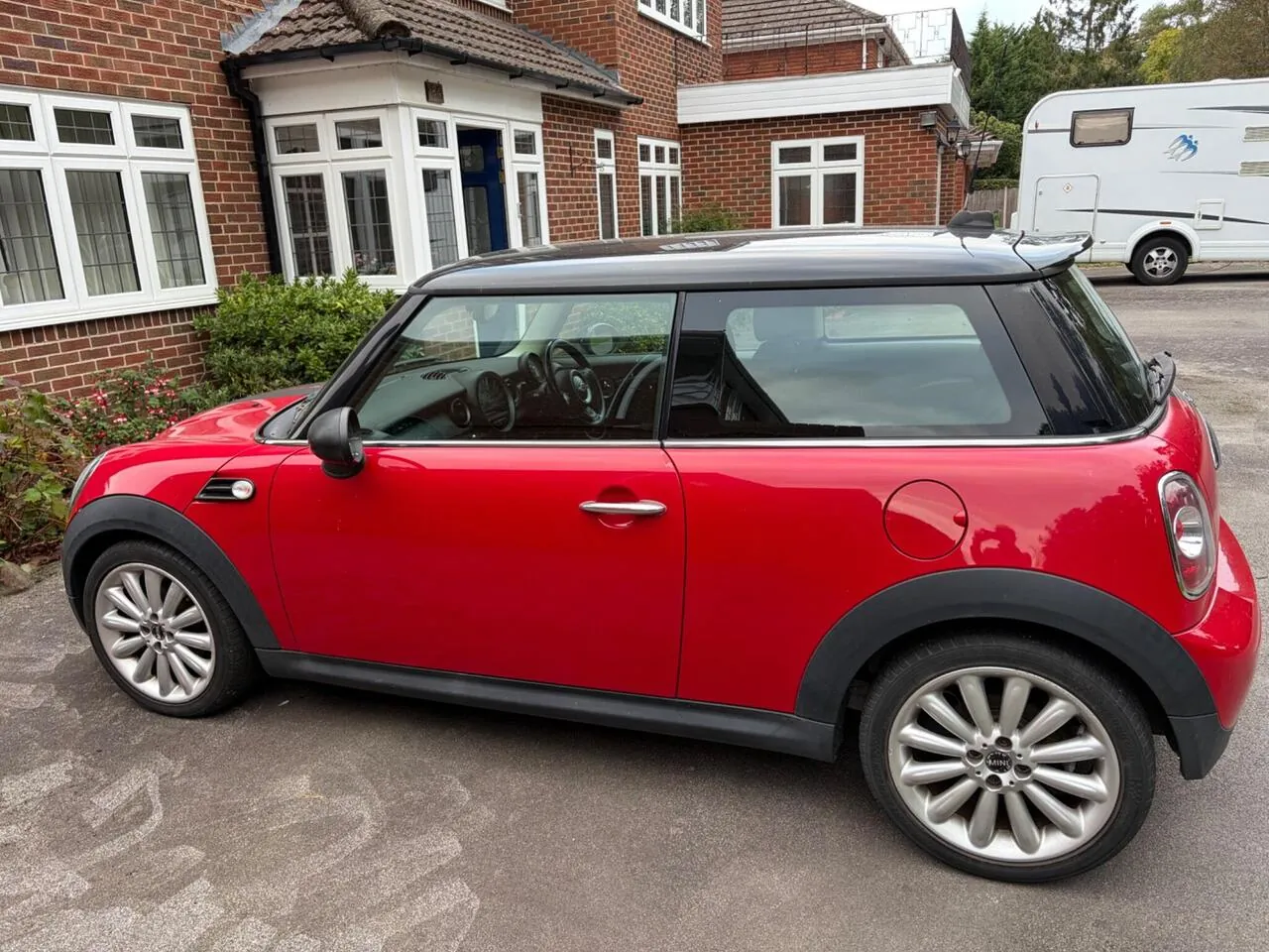 Mini Hatch 2011 photo 2