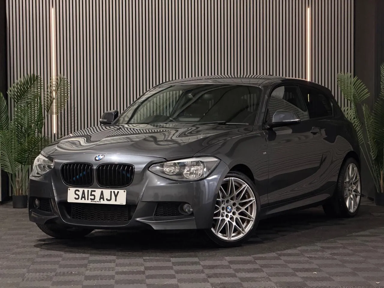 BMW 1 Series 2015 photo 2