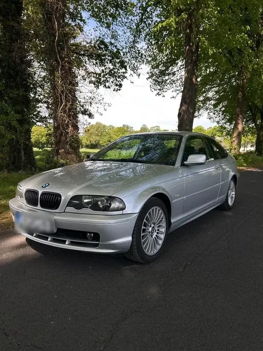 BMW 320I