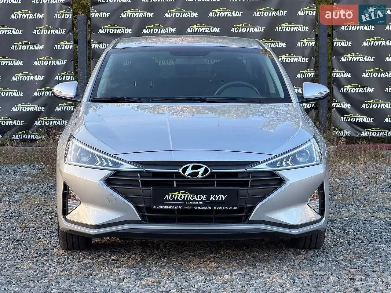 Hyundai Elantra 2019 photo 2