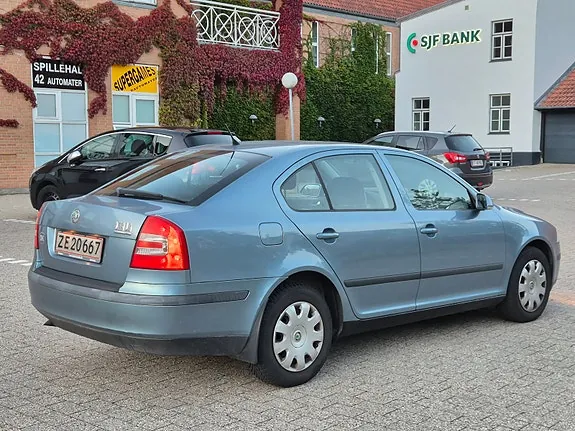 Skoda Octavia 2008 photo 4