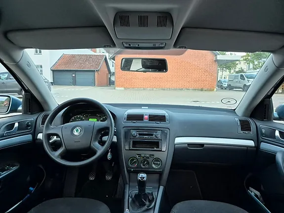 Skoda Octavia 2008 photo 5