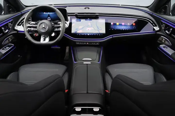 Mercedes-Benz E-Class 2024 photo 2