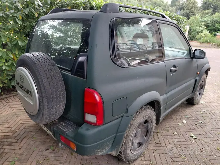 Suzuki Grand Vitara 2001 photo 3