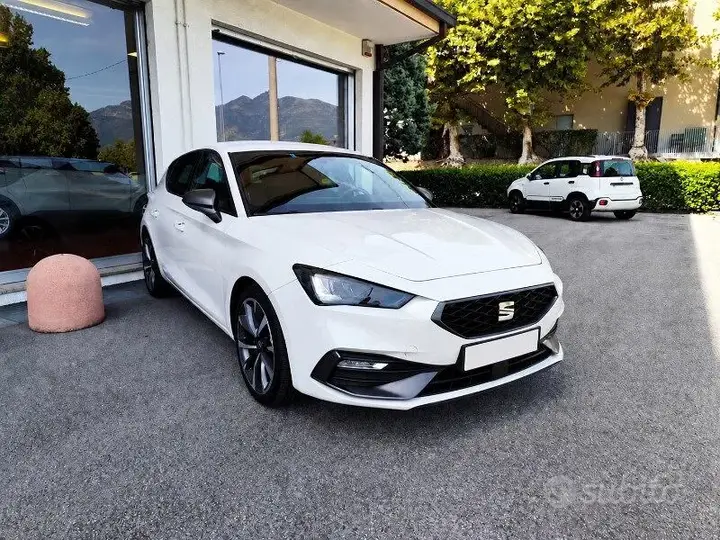 Seat Leon 2023 photo 3