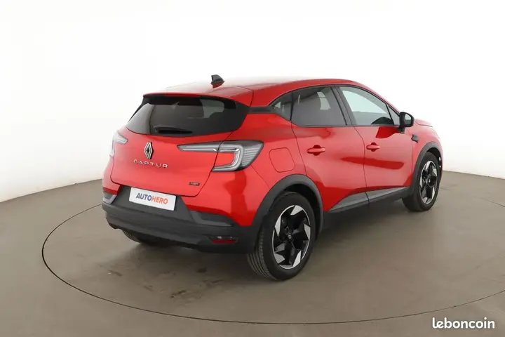 Renault Captur 2024 photo 3