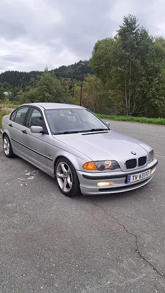 BMW 316I 1999 photo 4