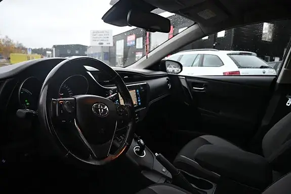 Toyota Auris 2016 photo 4