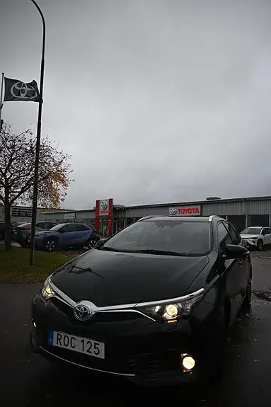 Toyota Auris 2016 photo 2