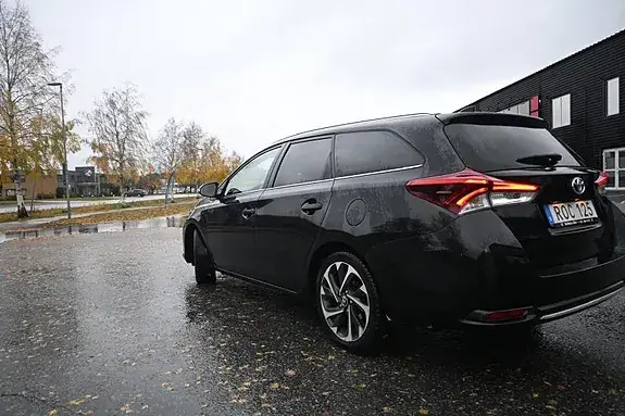 Toyota Auris 2016 photo 3