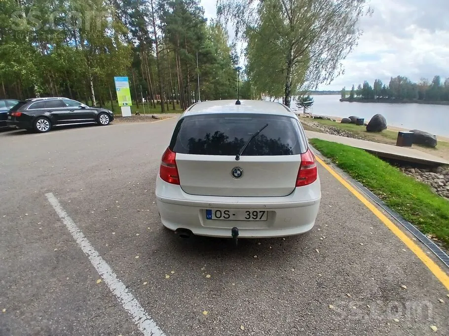 BMW 1 Series 2010 photo 3