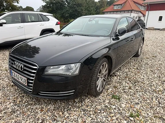 Audi A8 2010 photo 3