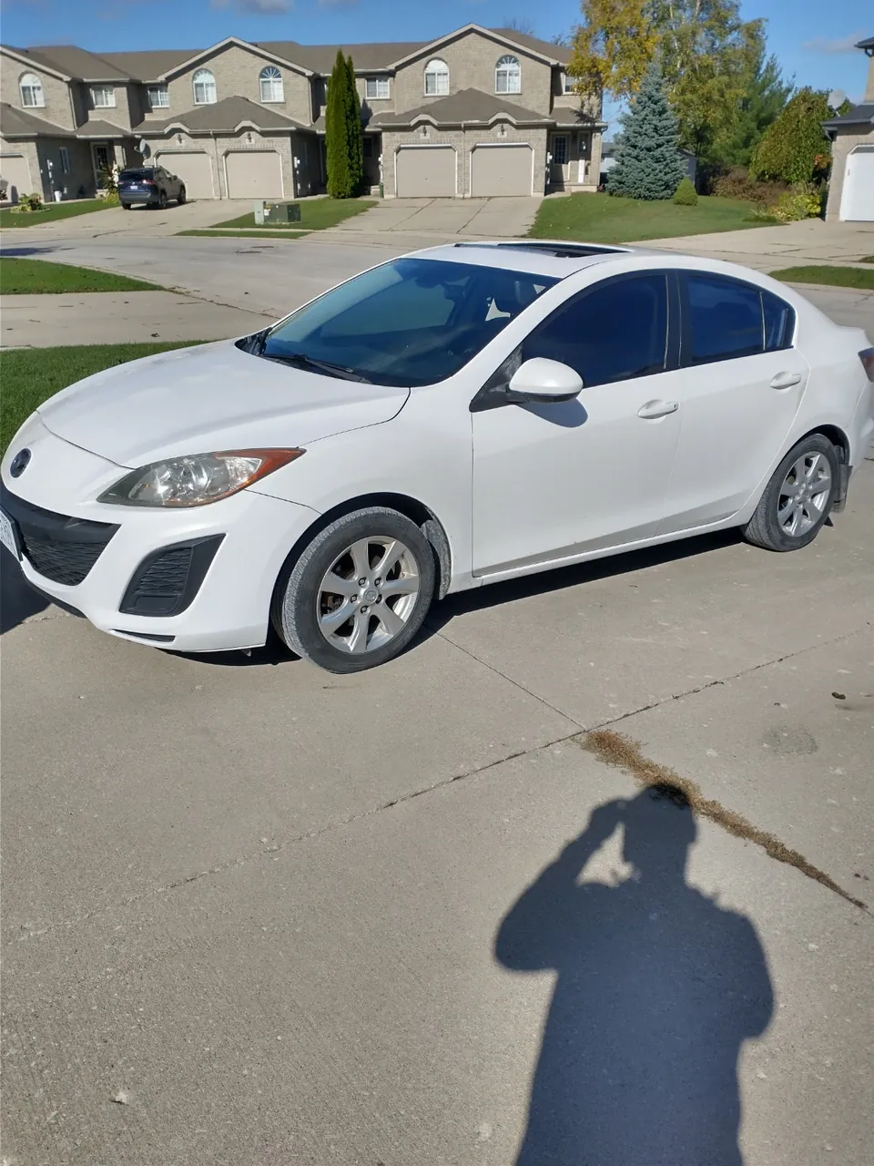 Mazda 3 2011 photo 2