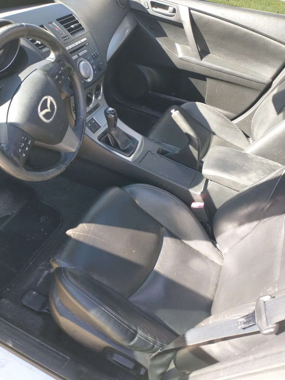 Mazda 3 2011 photo 3