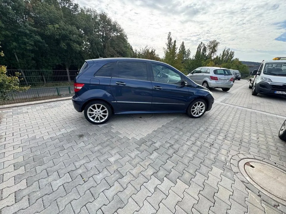 Mercedes-Benz B170