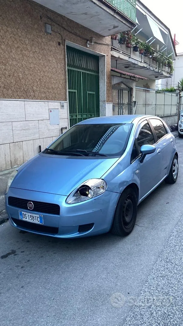 Fiat Grande Punto 2008 photo 2