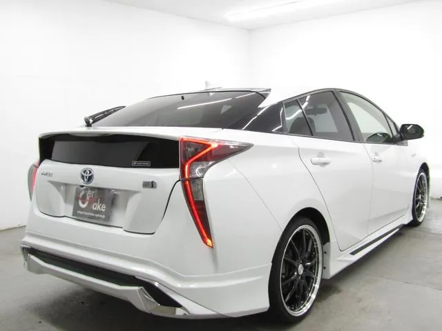 Toyota Prius 2016 photo 3