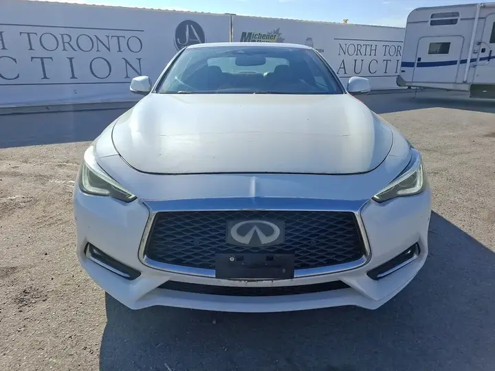 Infiniti Q60 2017 photo 2