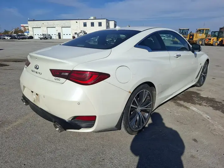 Infiniti Q60 2017 photo 5