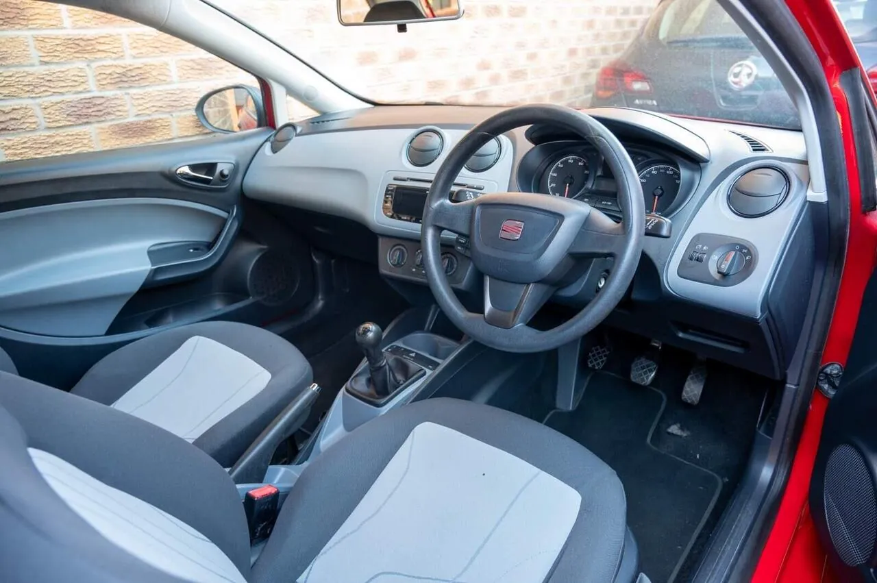 Seat Ibiza 2012 photo 5