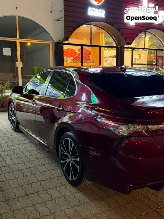 Toyota Camry 2018 photo 3