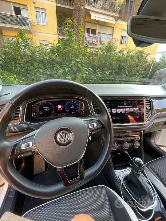 Volkswagen T-Roc 2019 photo 5