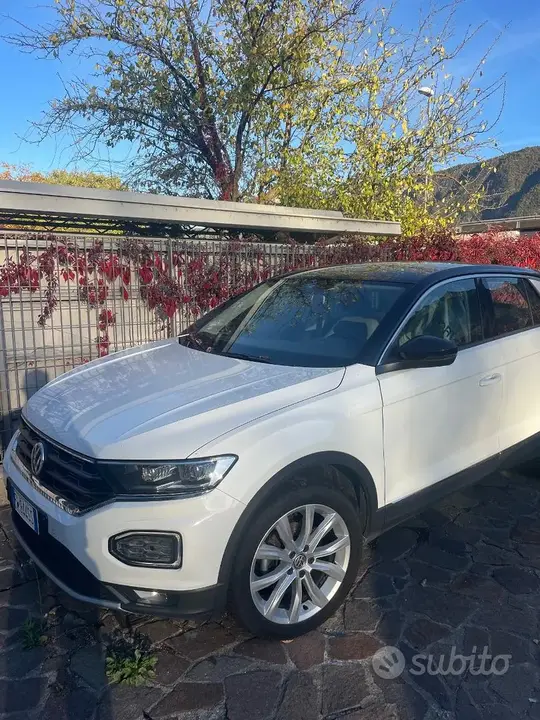 Volkswagen T-Roc 2019 photo 2