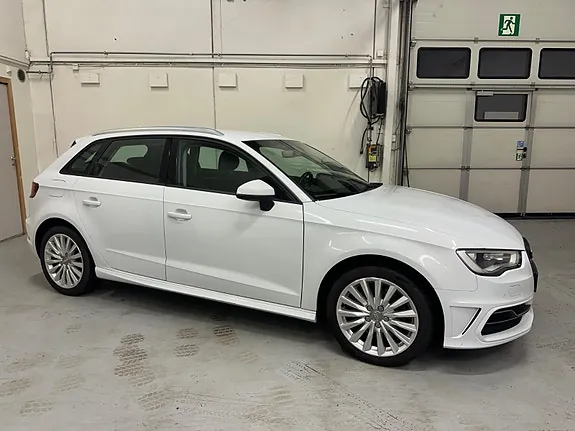 Audi A3 2016 photo 5