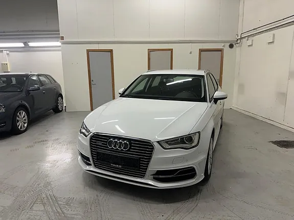 Audi A3 2016 photo 2