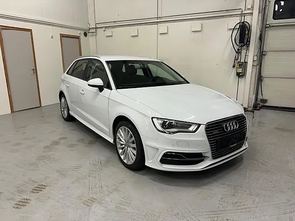 Audi A3 2016 photo 4
