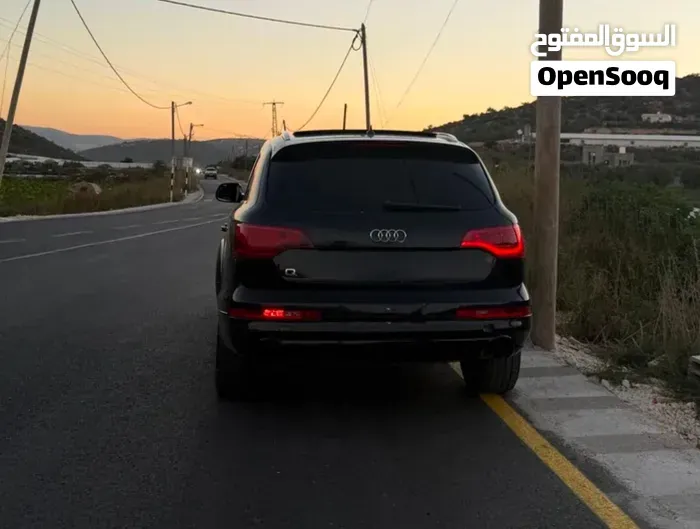 Audi Q7 2012 photo 2
