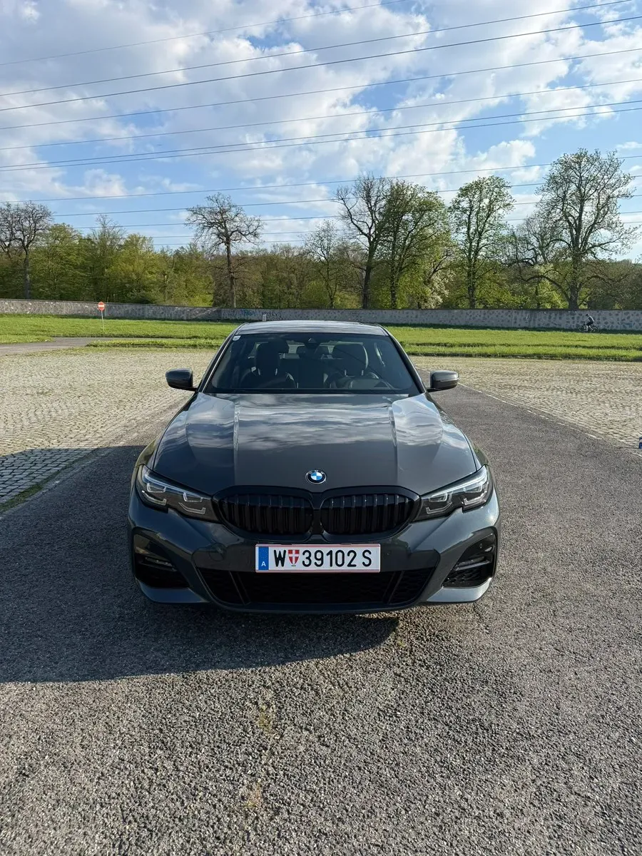 BMW 3 Series 2021 photo 2
