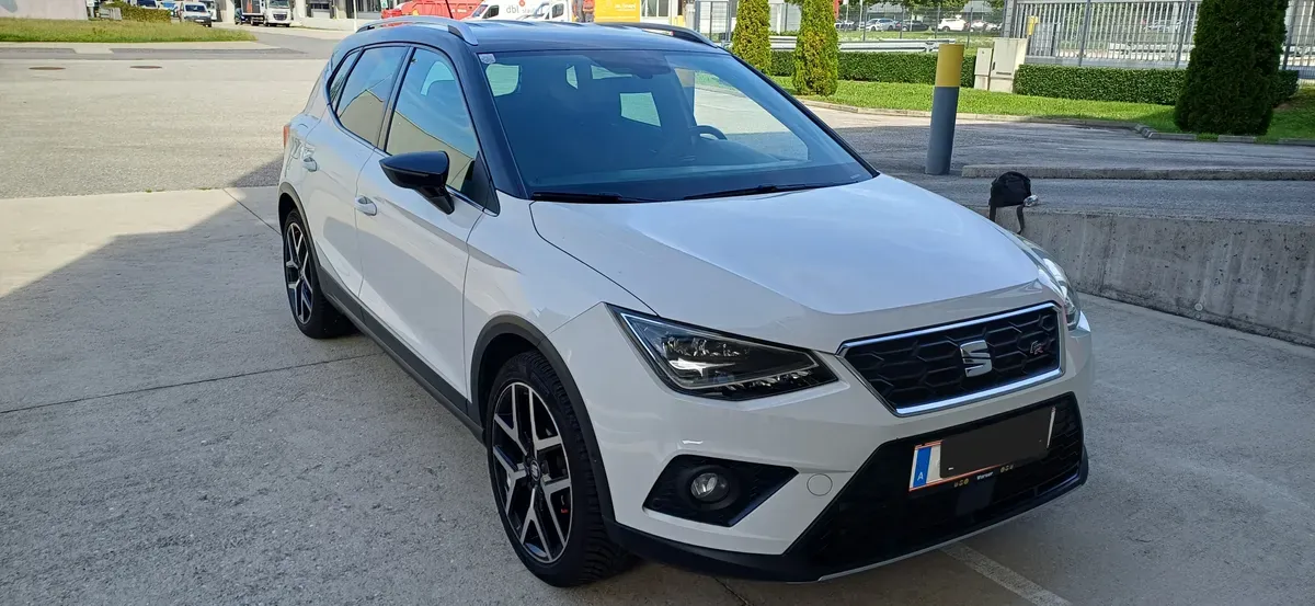 Seat Arona 2019 photo 2