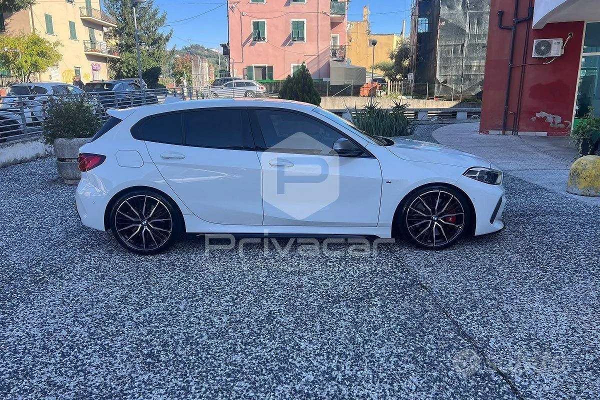 BMW M 135I 2023 photo 4