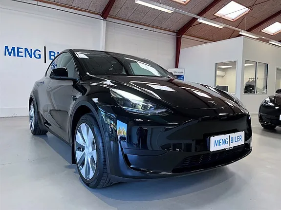 Tesla Model Y 2023 photo 3