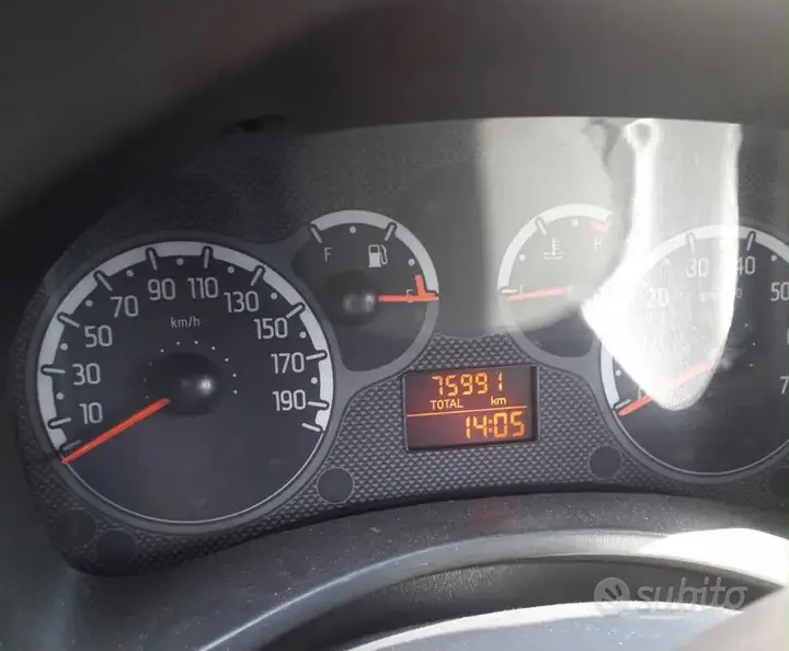 Fiat Panda 2010 photo 2