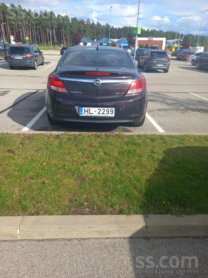 Opel Insignia 2011 photo 2