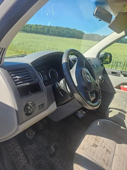 Volkswagen Transporter 2013 photo 3