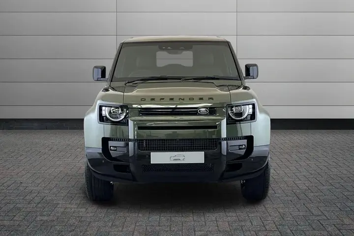 Land Rover Defender 90 photo 2