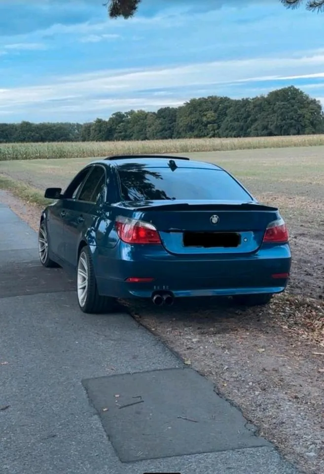 BMW E60 520I