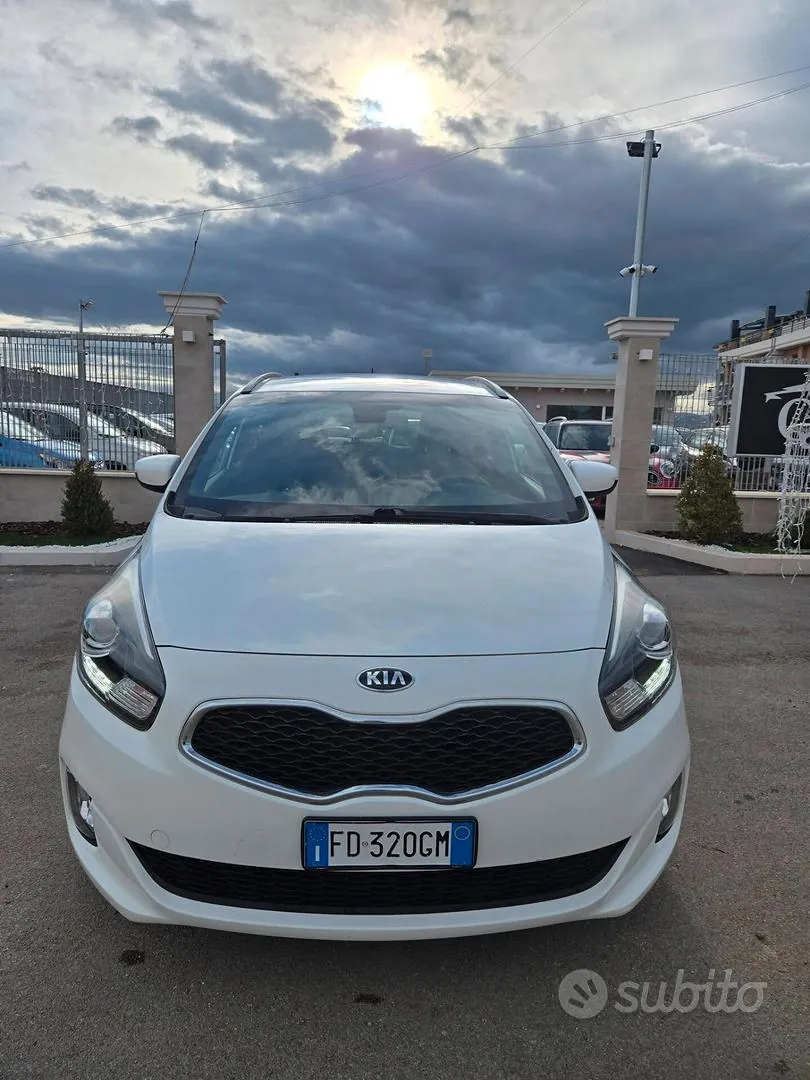 Kia Carens